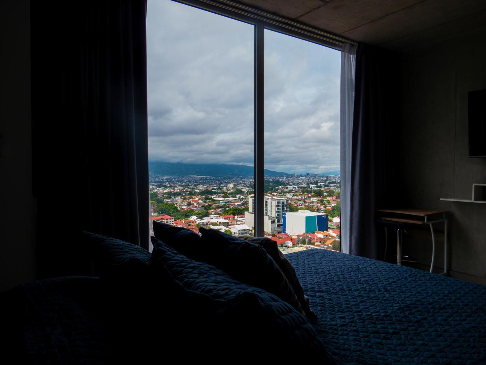 Ifreses, Study Full Equipped Whith Pool, Air- Conditioning, Spectacular View Of The City, Parking With Additional Payment Curridabat Rom bilde