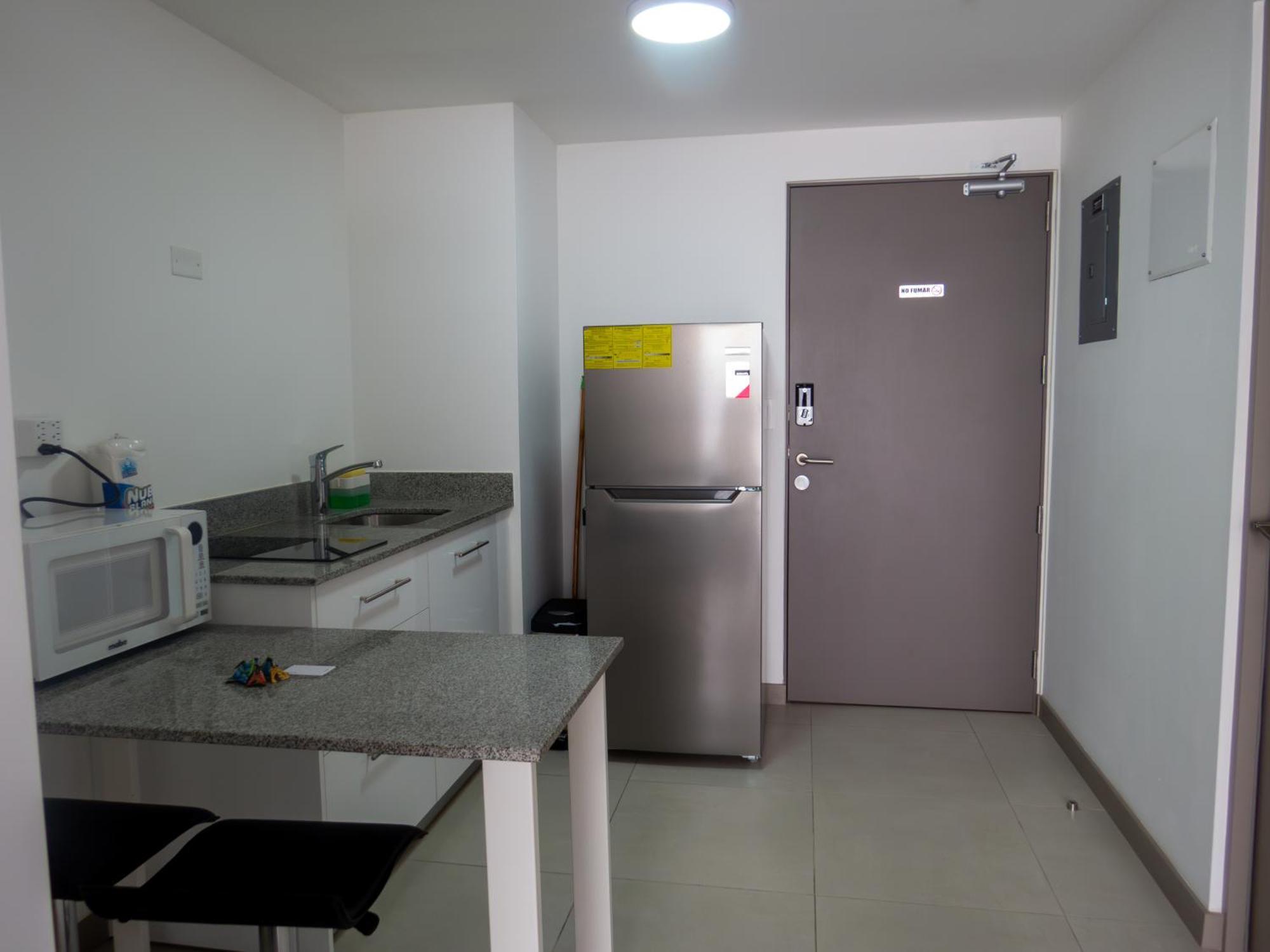 Ifreses, Study Full Equipped Whith Pool, Air- Conditioning, Spectacular View Of The City, Parking With Additional Payment Curridabat Rom bilde