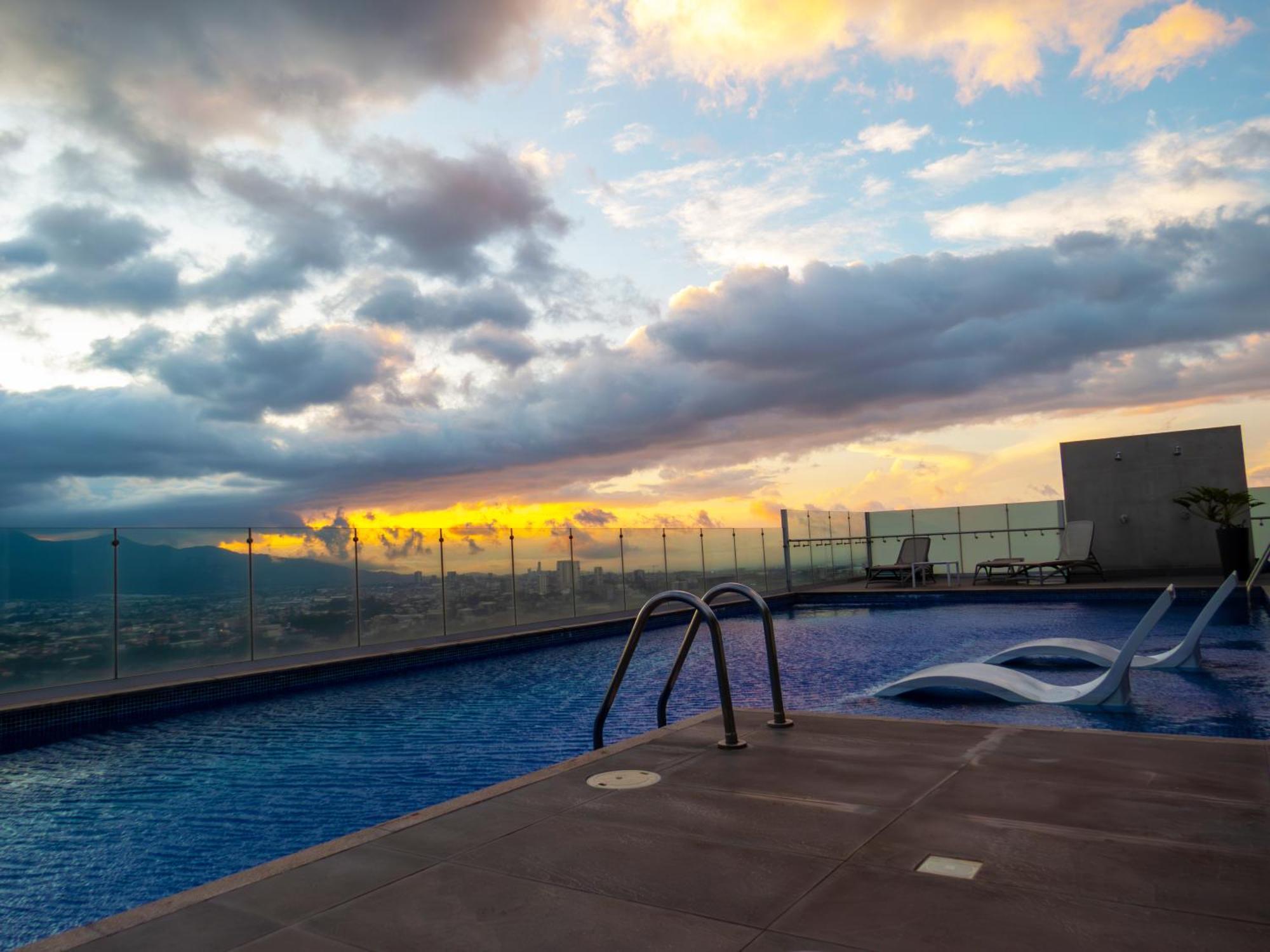 Ifreses, Study Full Equipped Whith Pool, Air- Conditioning, Spectacular View Of The City, Parking With Additional Payment Curridabat Eksteriør bilde